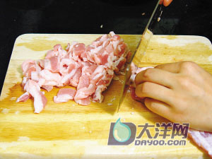 爽脆海帶結炒肉片的做法(圖解)-