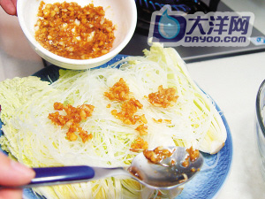 蒜蓉粉絲娃娃菜的做法(圖解)-