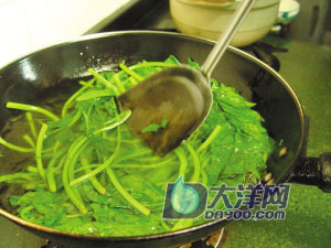美味蠔油蕃薯葉的做法(圖解)-