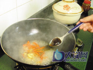 美味蠔油蕃薯葉的做法(圖解)-
