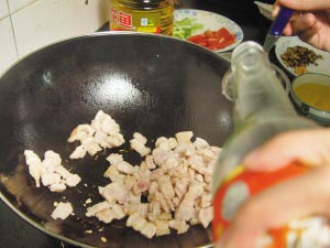 地瓜燒五花肉的詳細做法(圖解)-久久菜譜網